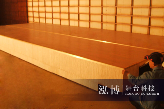 伸縮舞臺